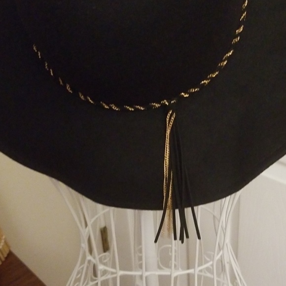 💚💐Fabulous Black hat!🌹🛍 - Picture 6 of 8